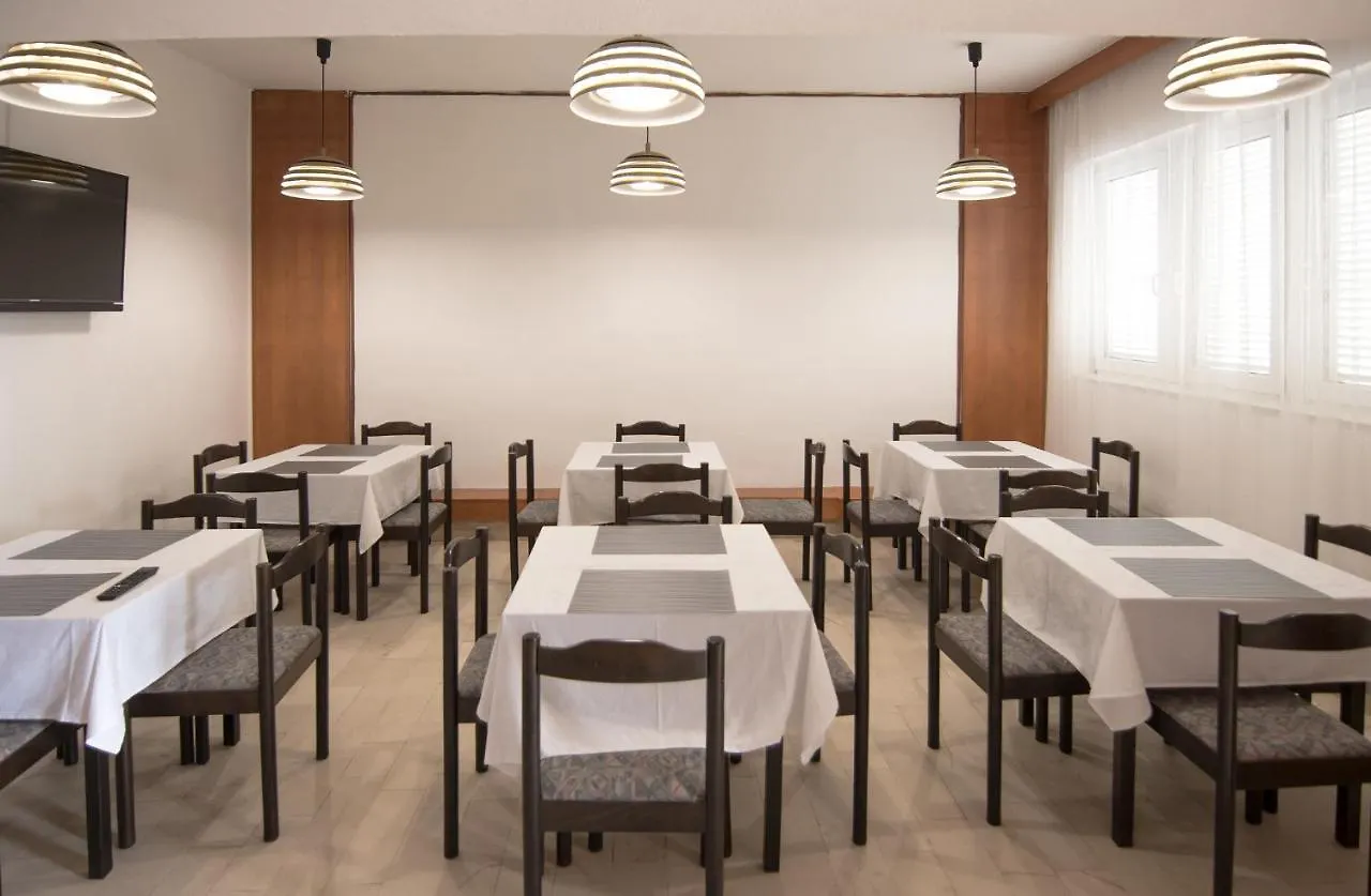 Hotel Barba 스타리그라드 파클레니차 크로아티아